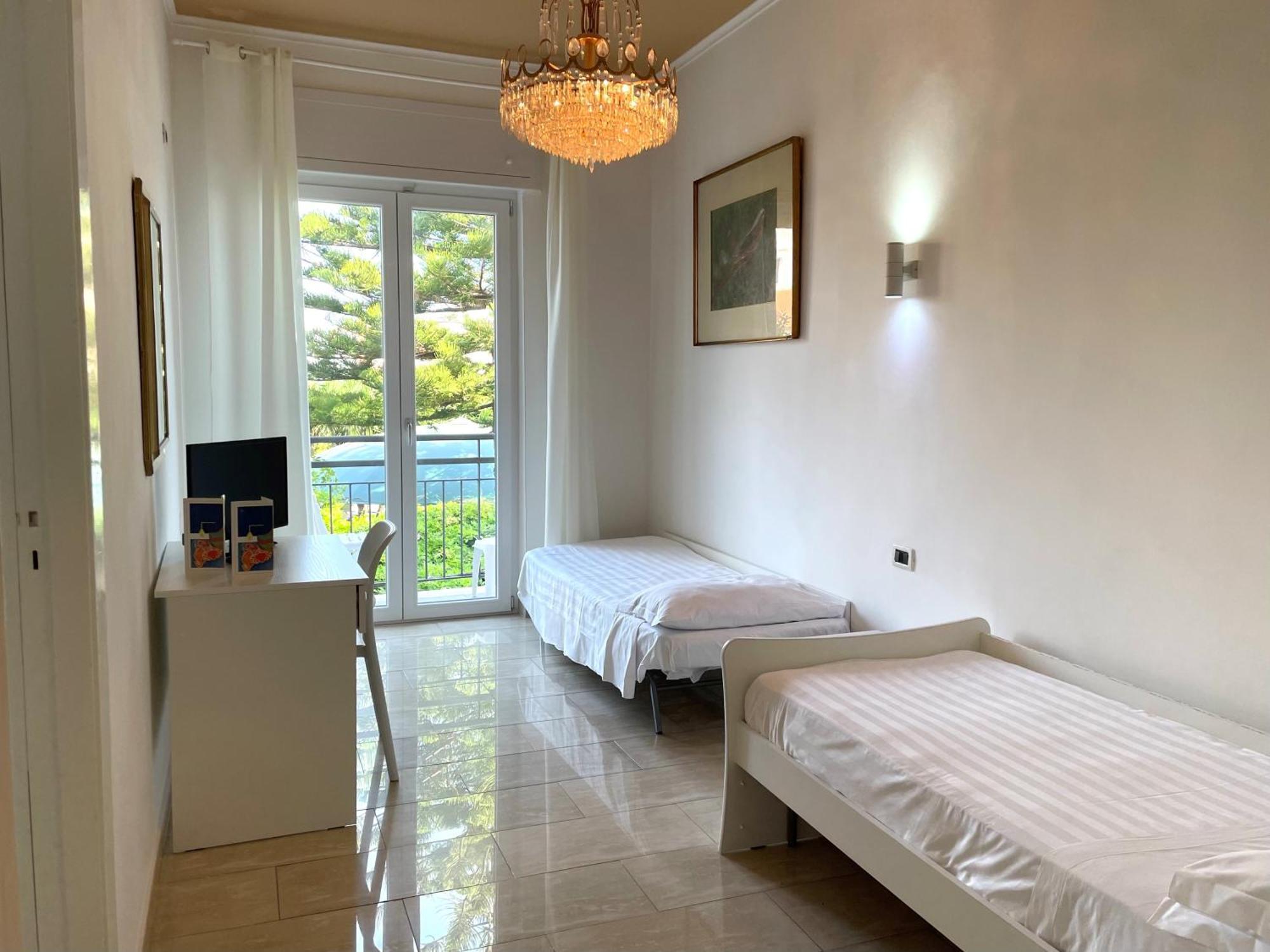 Aequa Hotel Vico Equense Quarto foto